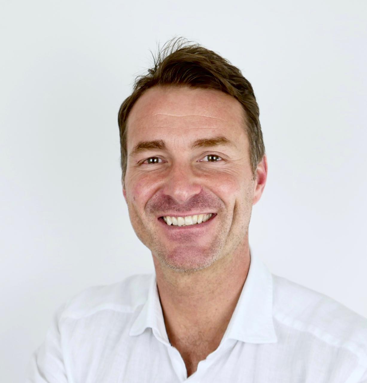 Howard, co-founder of Wedflo & co-host of Think Wedding Business